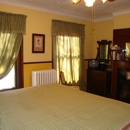 A Night To Remember B & B Niagara Falls Exterior photo
